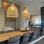 Casa Deusueno Willa