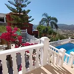 Casa Deusueno Willa *
