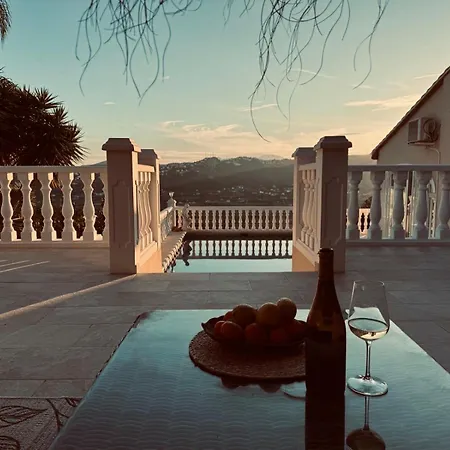 Casa Deusueno *